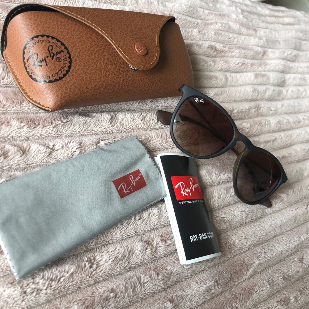 Ray Ban Erika style brown